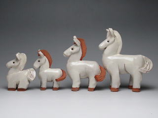 粉引しろうま　置物