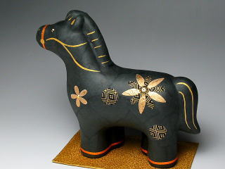 金彩黒馬　置物