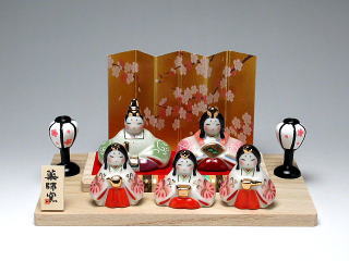 弥生雛飾り　置物