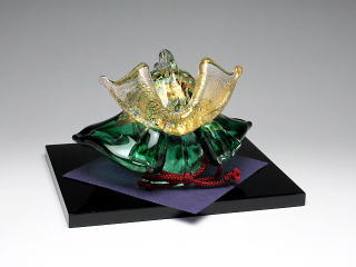 瑠璃兜（緑）　置物