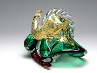 瑠璃兜（緑）　置物